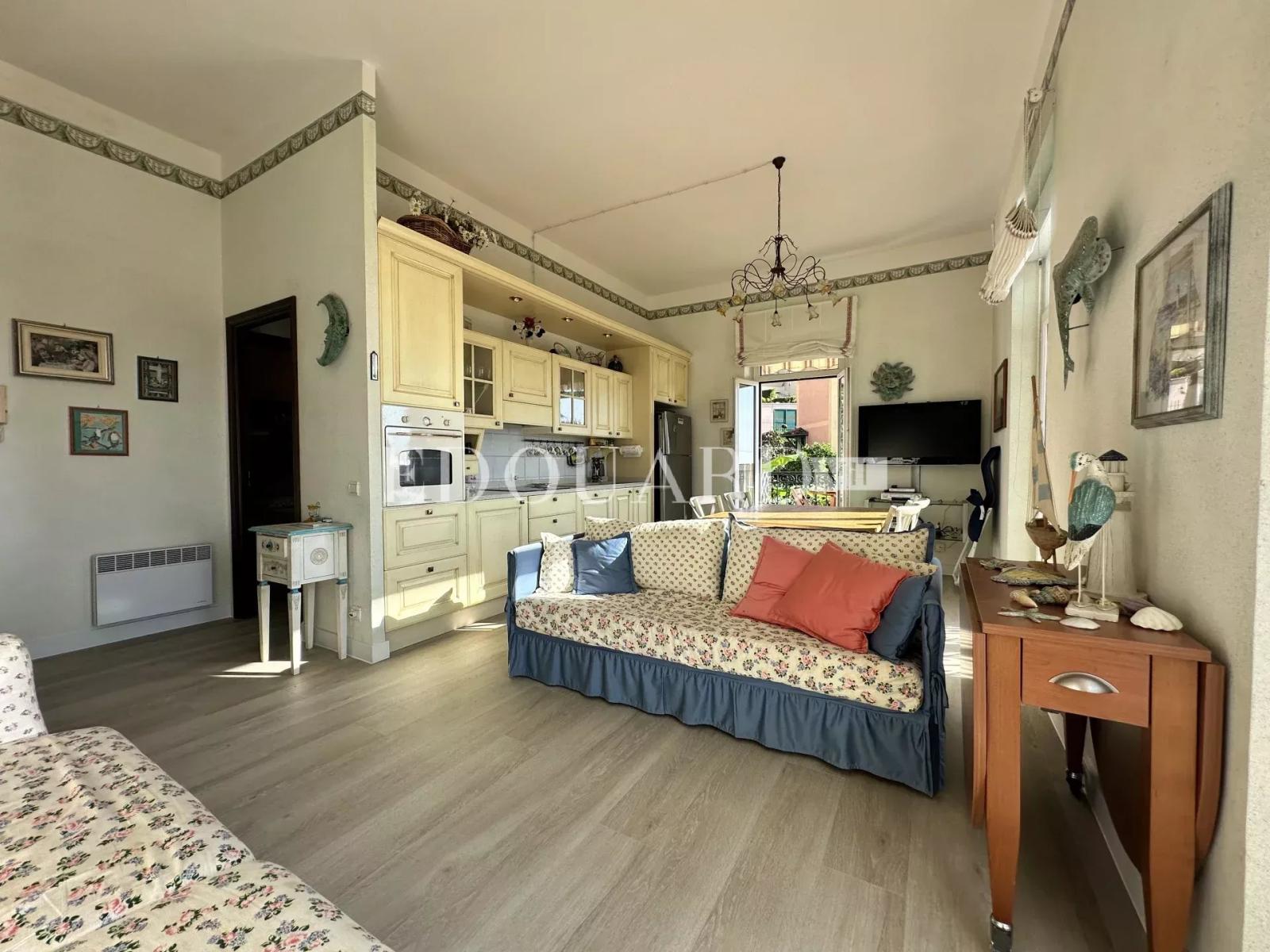 En exclusivité deux pièces avec terrasse et vue panoramique, au cœur du splendide quartier de Garavan