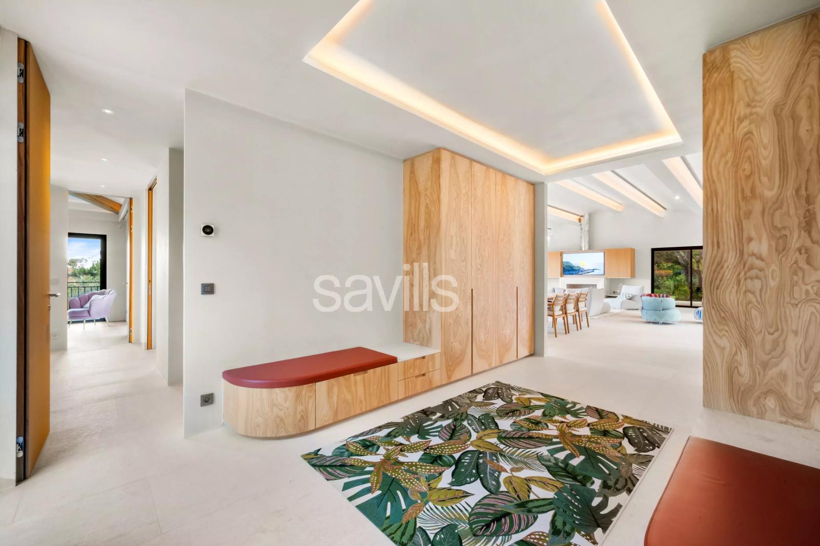 Propriété d’ exception entièrement rénovée proche des plages