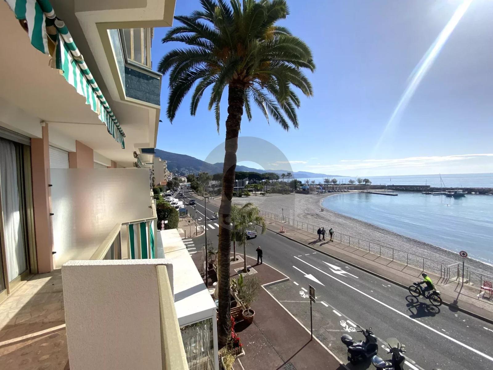 A VENDRE ROQUEBRUNE CAP MARTIN - FRONT DE MER 2P 43M2 AVEC TERRASSE 12M2 CAVE