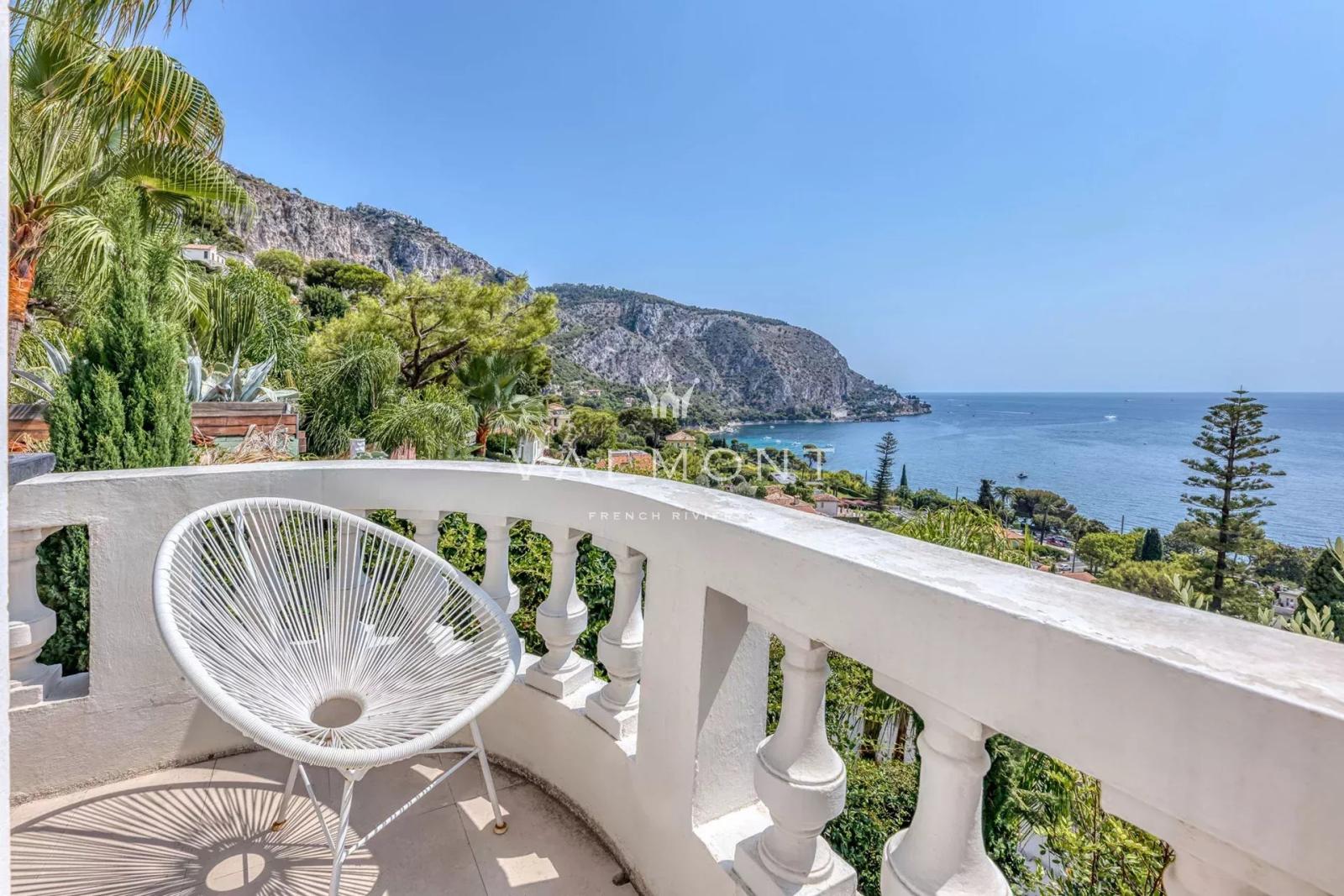 BELLE VILLA AVEC VUE À COUPER LE SOUFFLE SUR LA MER