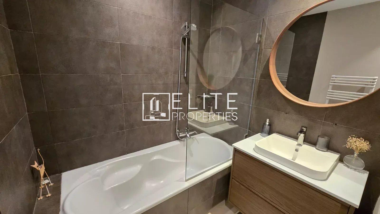 MAISON 7 PIÈCES DE 203 m² + PISCINE – PEYMEINADE