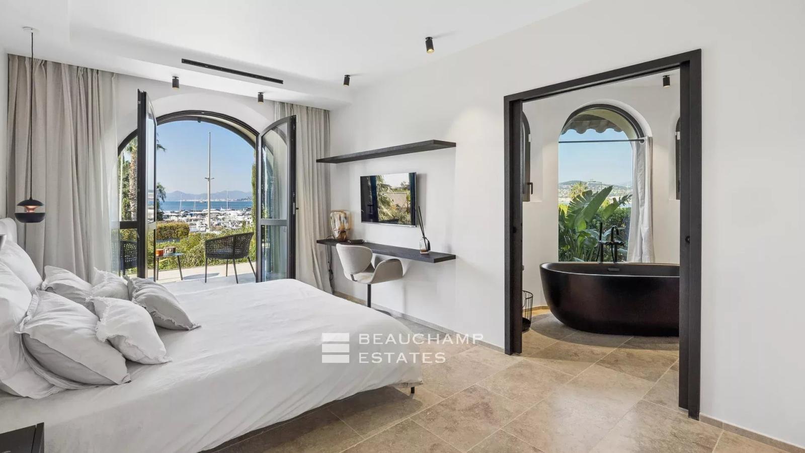 Villa méditerranéenne  avec vue mer panoramique - Cap d'Antibes