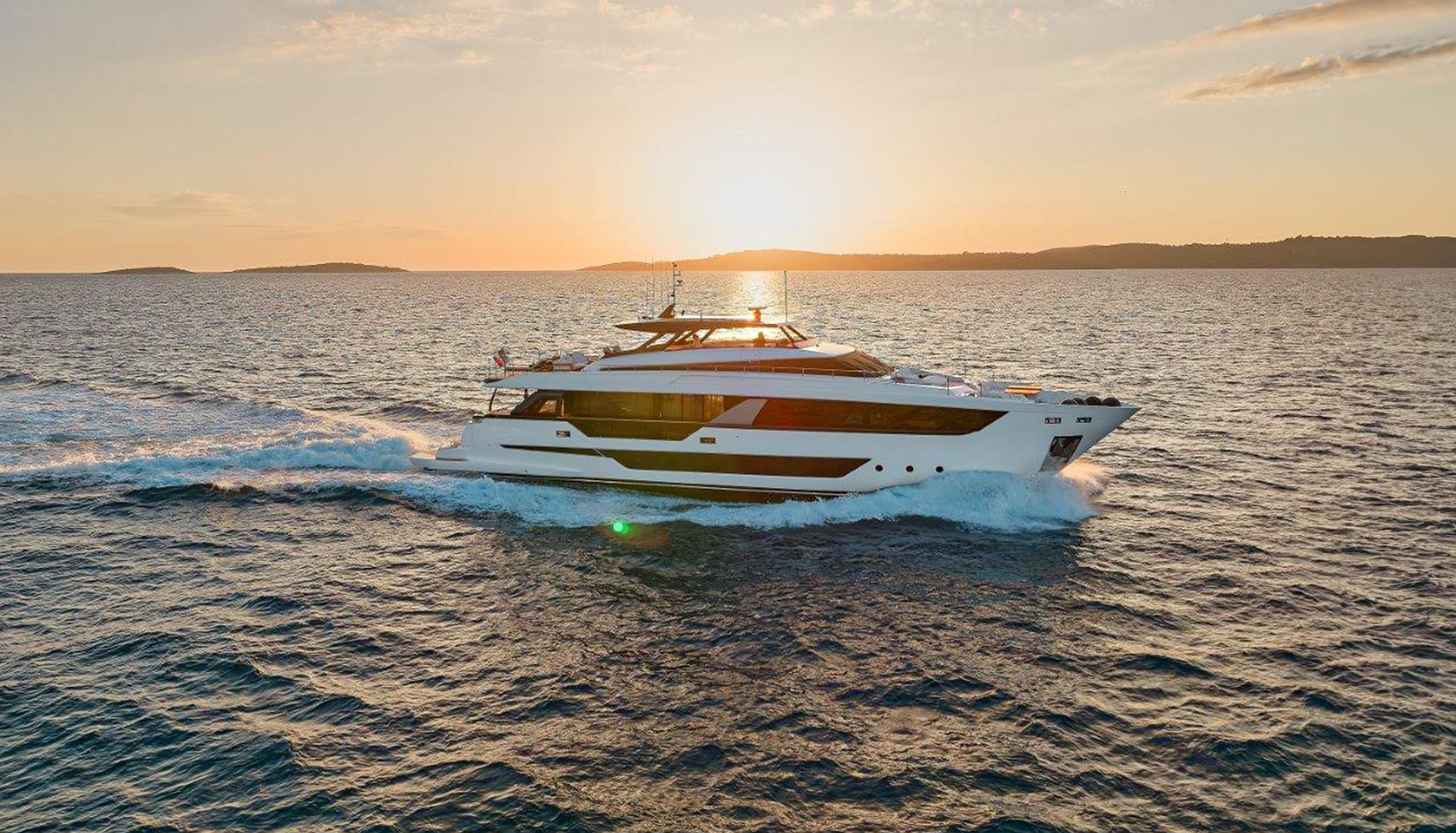 Ferretti yachts 1000-img1