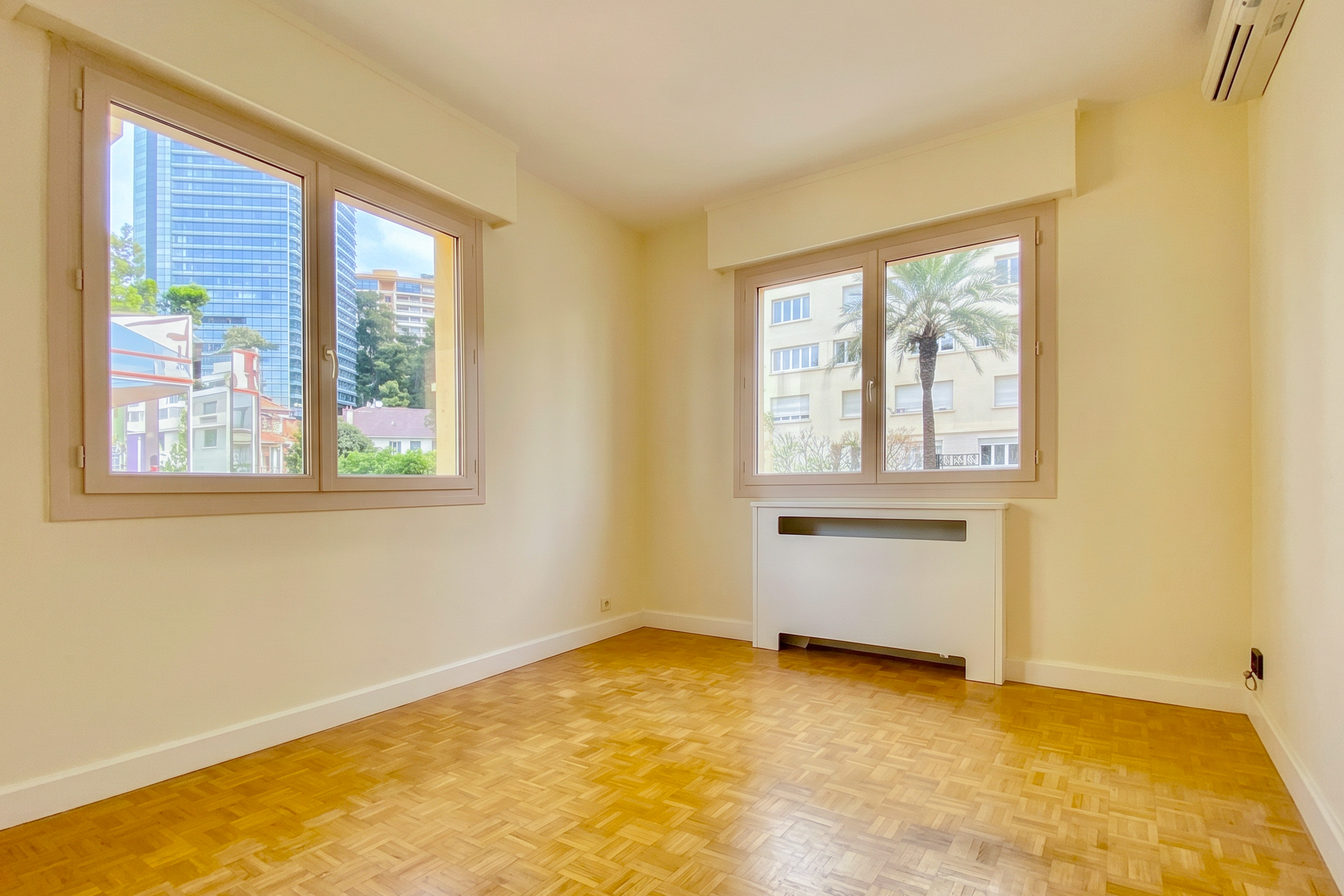 06a28_chambre-2-bis-calypso-la-rousse-saint-roman-barnes-valeri-agency-monaco-1782909262.jpg