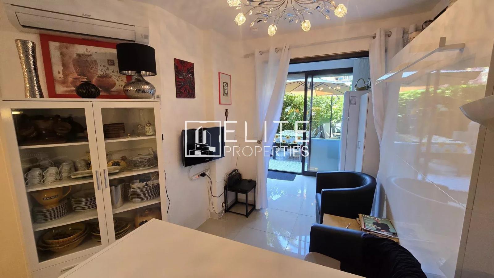 APPARTEMENT 2 PIÈCES DE 33m² + PISCINE, PARKING ET CAVE – MANDELIEU