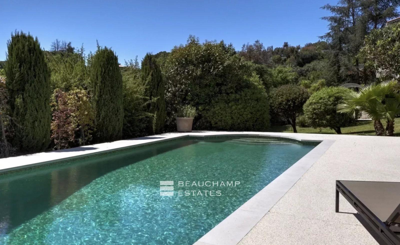 Villa 5 chambres néo-provençale avec vue mer - Mougins