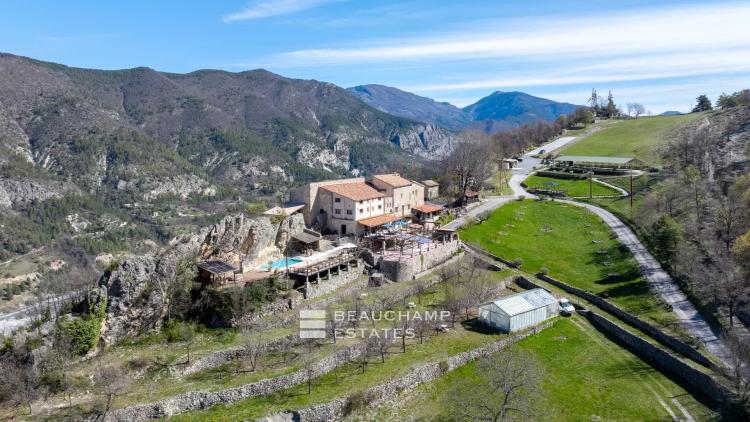 Exclusivité - Domaine privée de 12 chambres - Arrière-Pays Niçois
