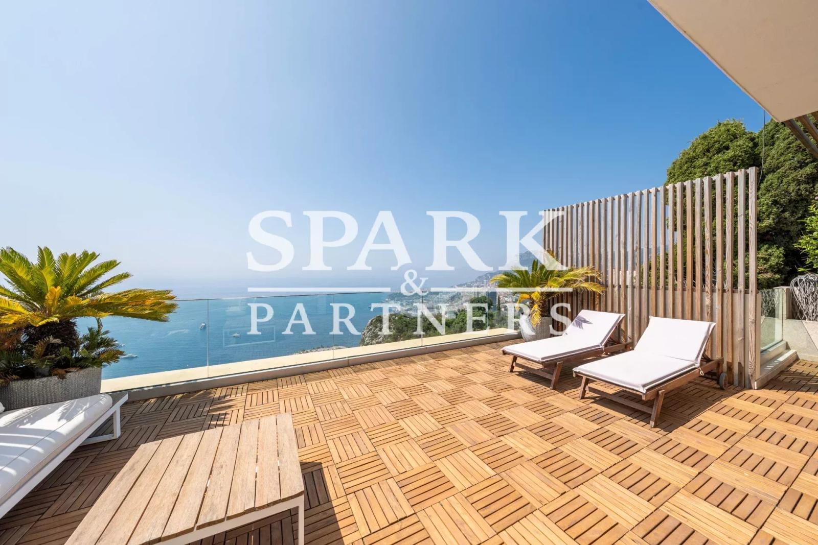 Roquebrune-Cap-Martin - Villa avec vue panoramique sur la mer