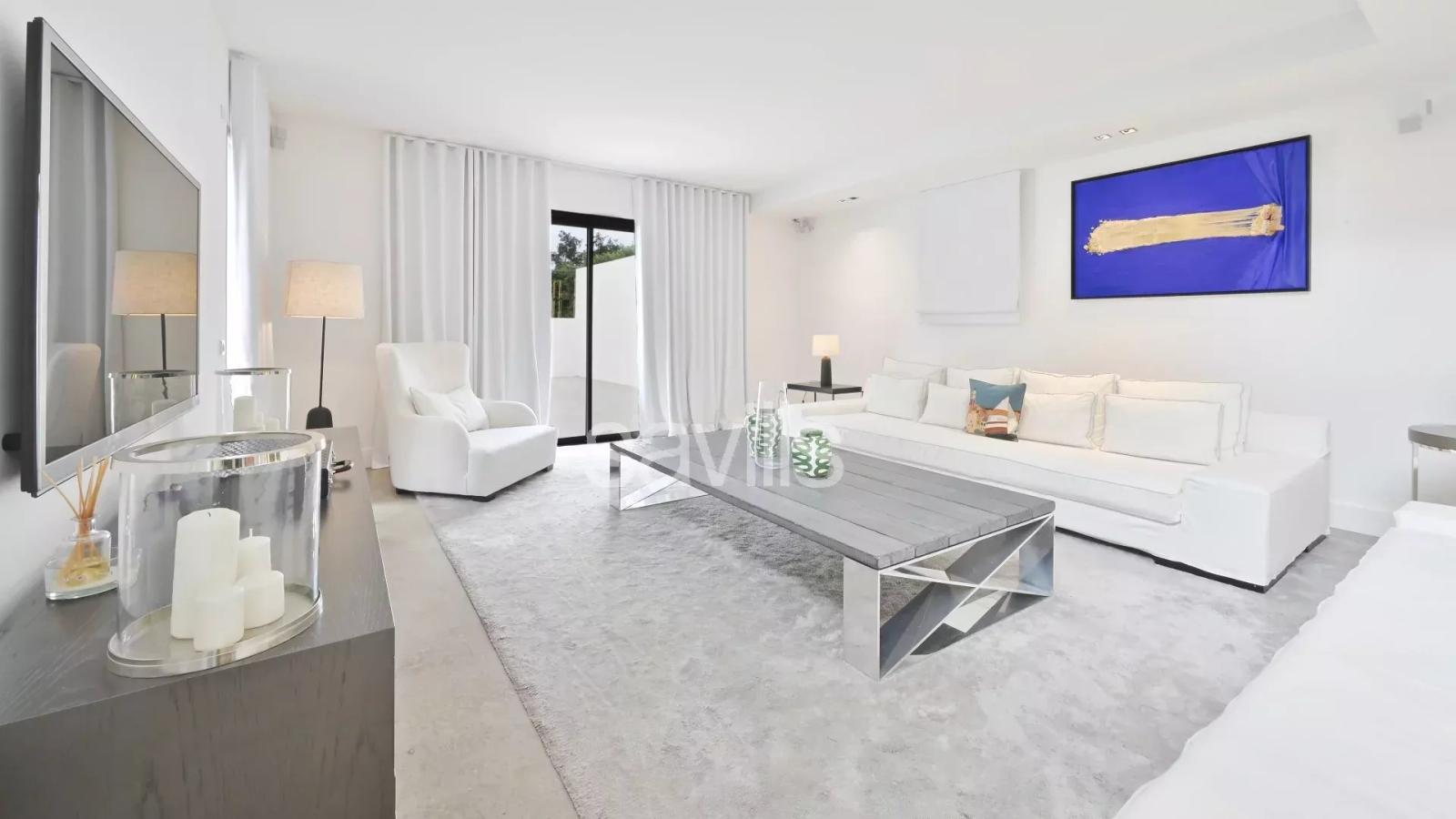 Villa à 100 m de la plage, à proximité de Saint-Tropez