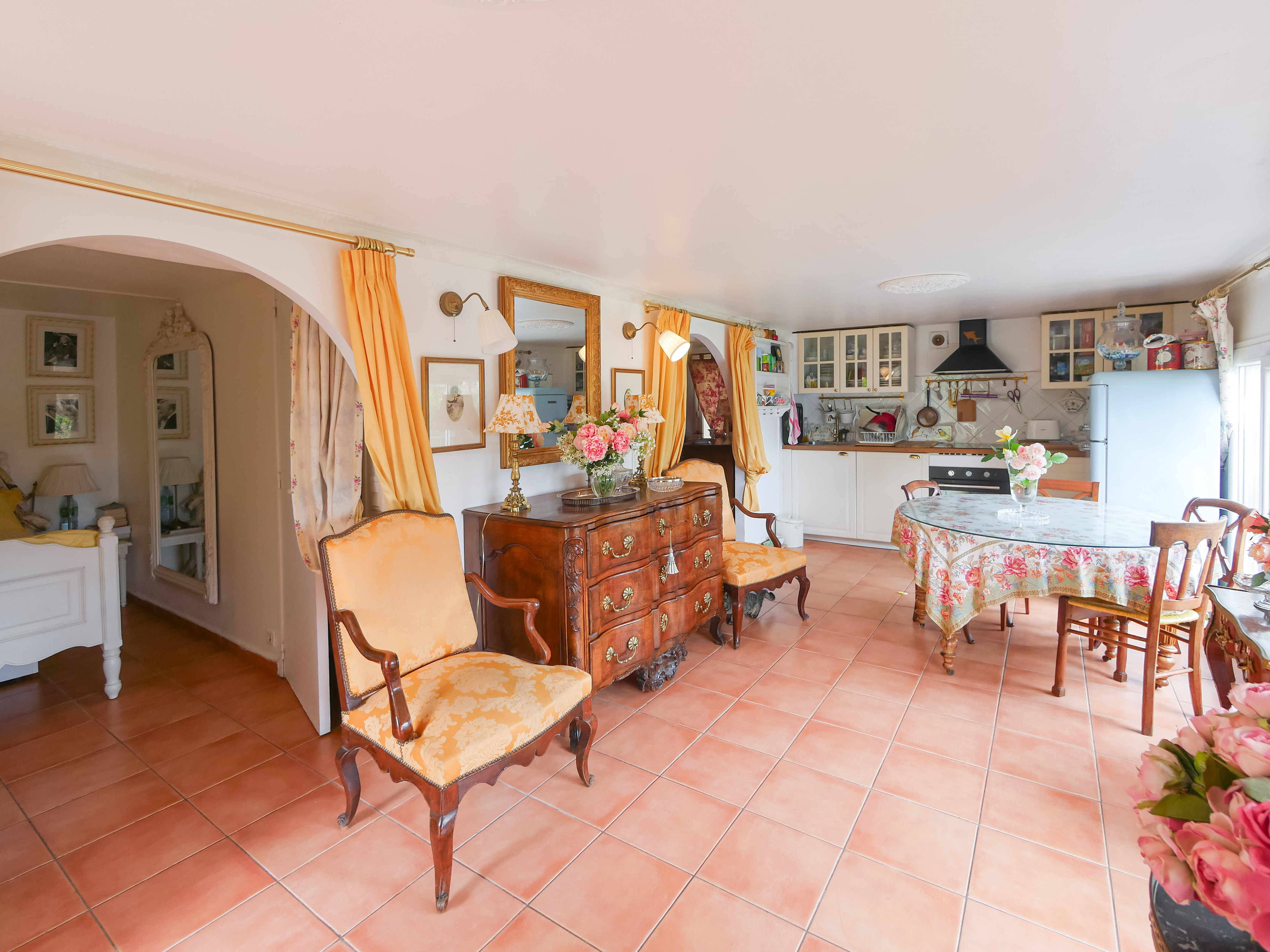 08904_2-pie-ces-de-pendance-1748350140.jpg