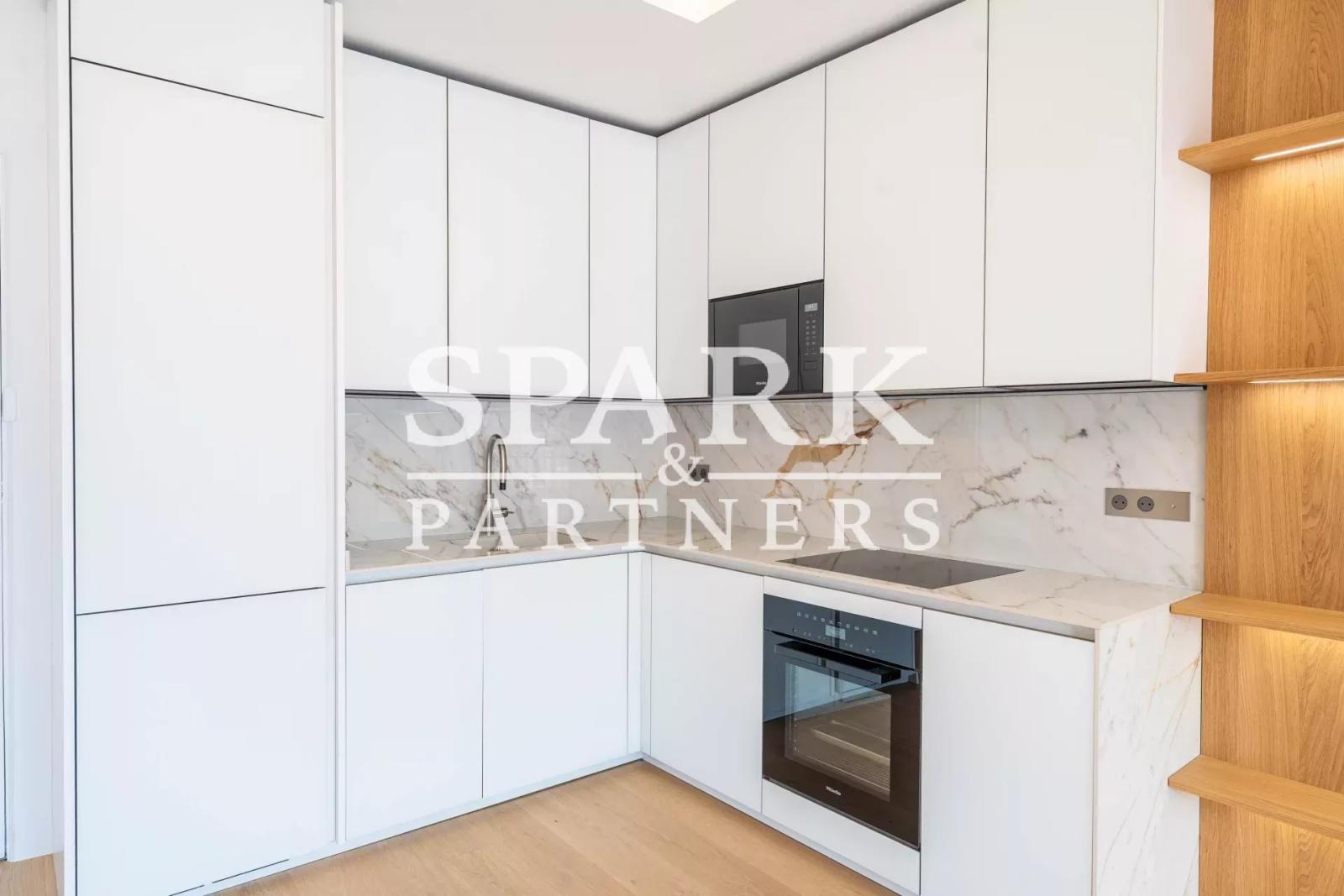 Superbe appartement de 2 pièces entièrement rénové