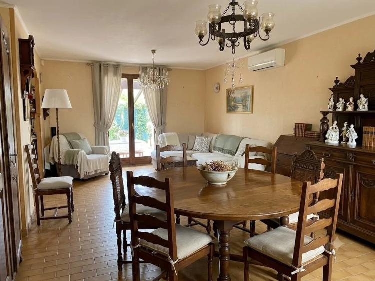 MAISON dans la commune du  MUY T4