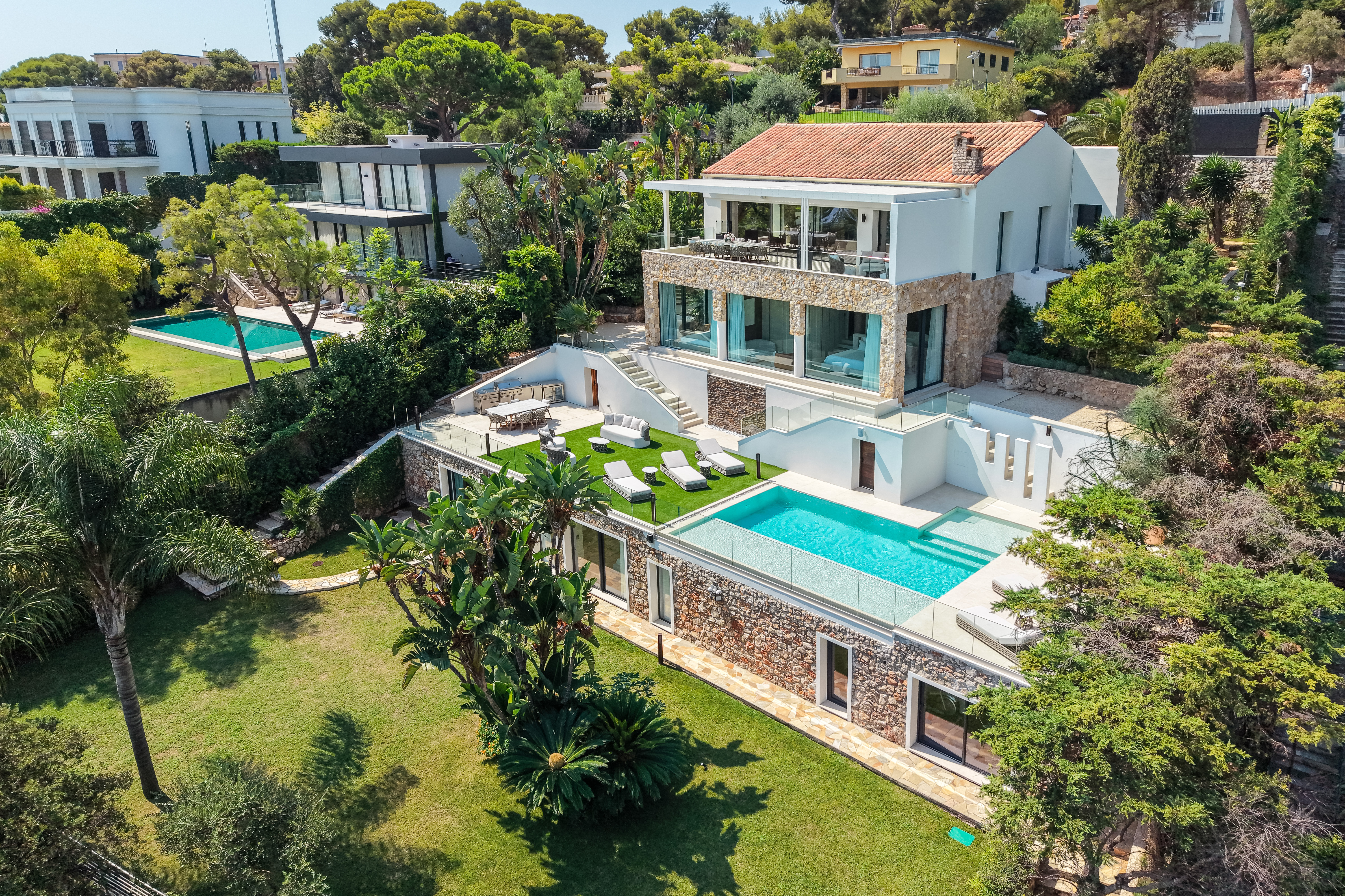 0ACXo_villa-large-cap-martin-valeri-agency-by-jm-barei-1785495578.jpg