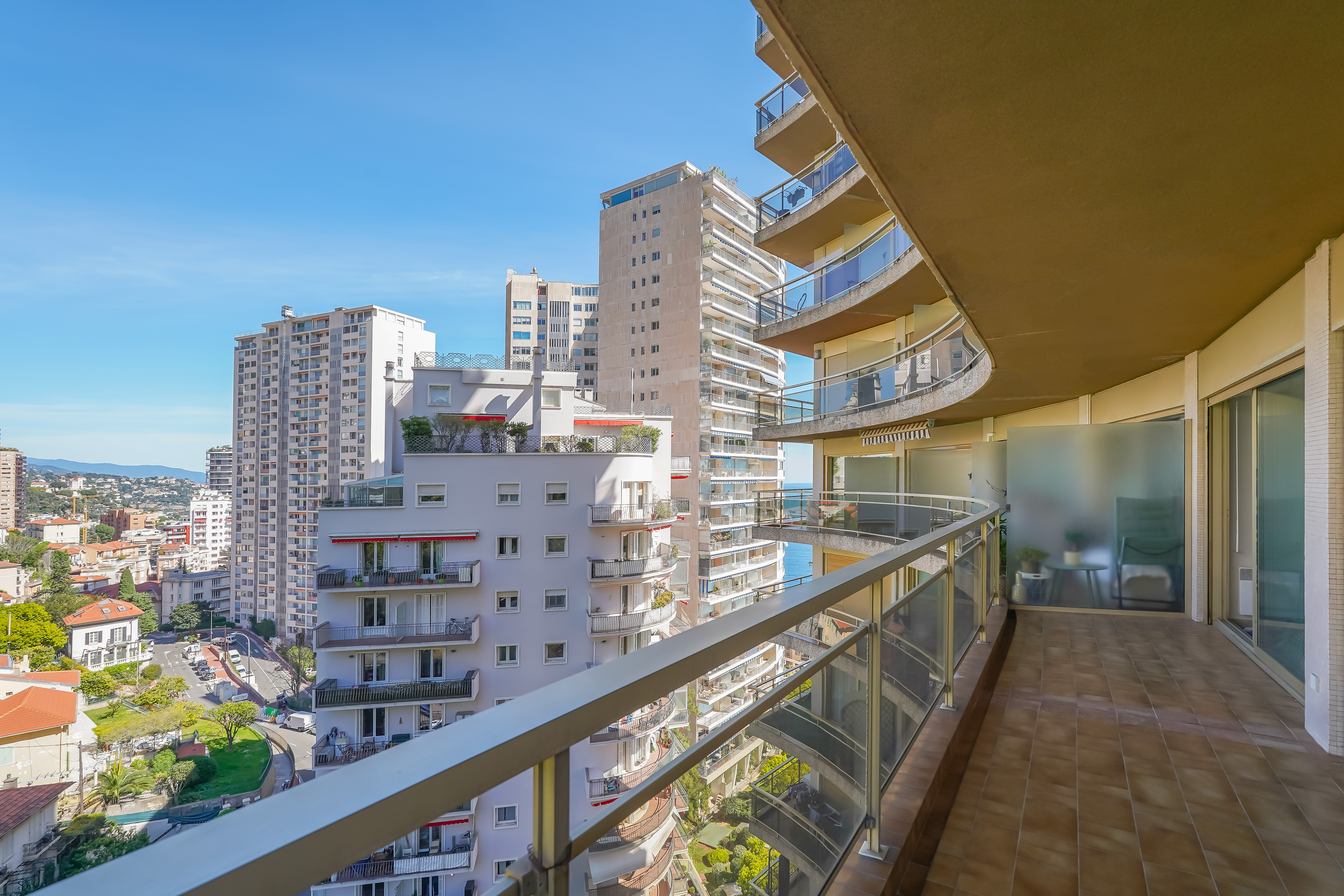 0aff5_terrasse-aperc-u-mer-barnes-valeri-agency-monaco-1775225486.jpg