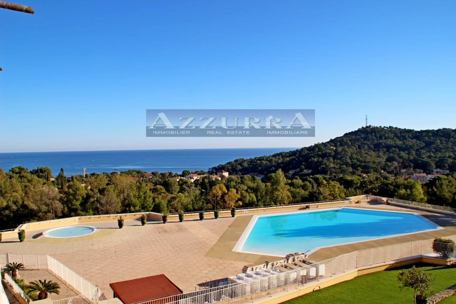 AGAY CAP ESTEREL LE HAMEAU: superbe 3 pièces meublé pour 6 personnes. Expo Sud, parking privé. Vue mer panoramique