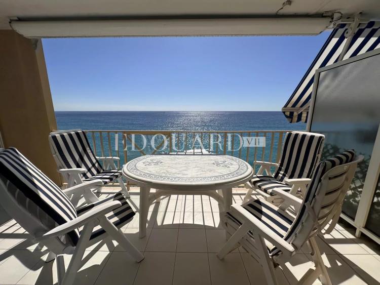 Trois pièces avec terrasse, magnifique vue mer panoramique et double garage