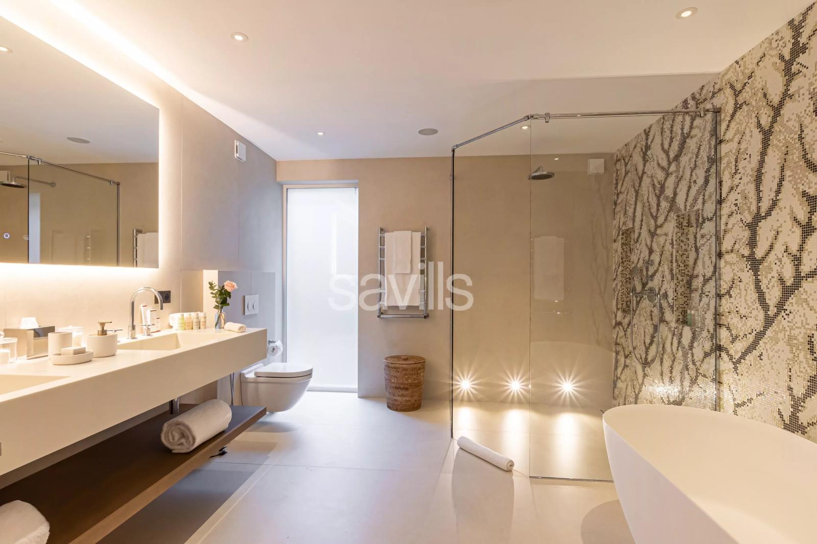 Propriété exclusive pied dans l'eau à Saint-Tropez