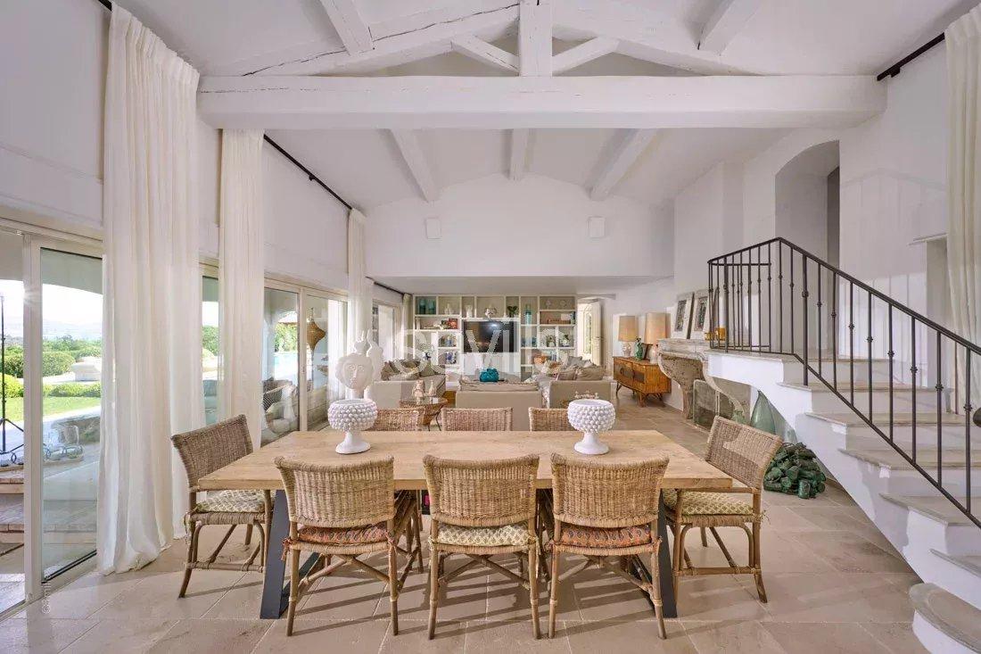 Saint-Tropez. Bastide de charme avec vue mer.