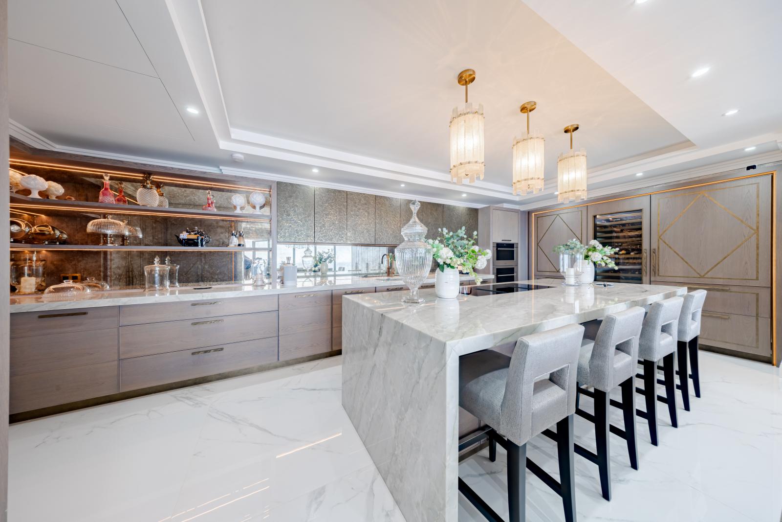 PENTHOUSE RENOVE PROCHE DE MONACO AVEC VUE MER SUR