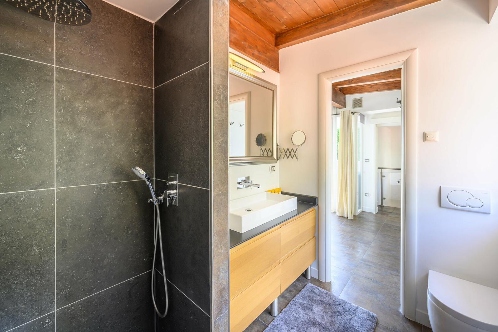 MAGNIFIQUE 5 PIECES BEAUSOLEIL VUE MER