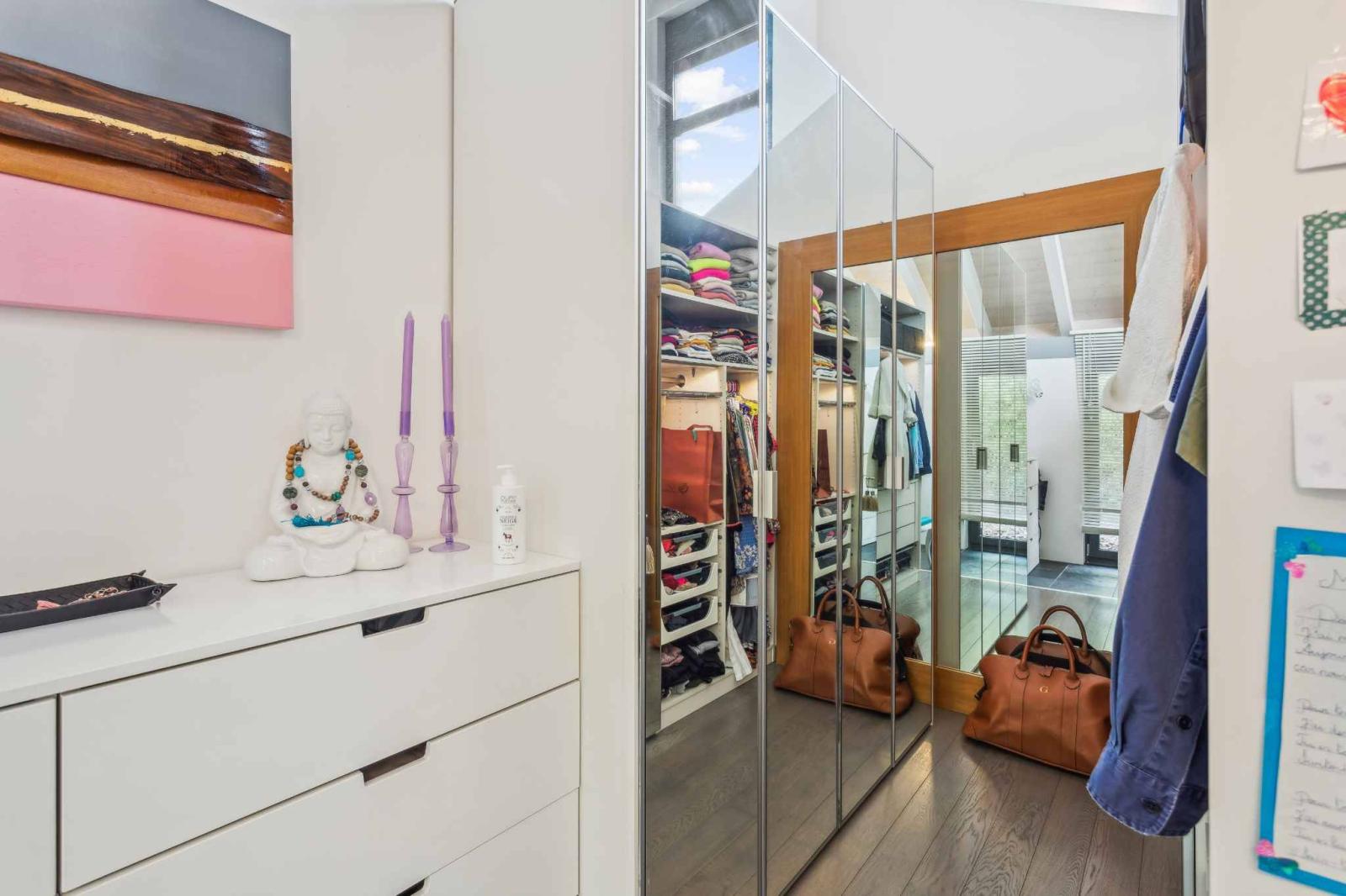 Villa d’architecte contemporaine de 7.5 pièces avec piscine