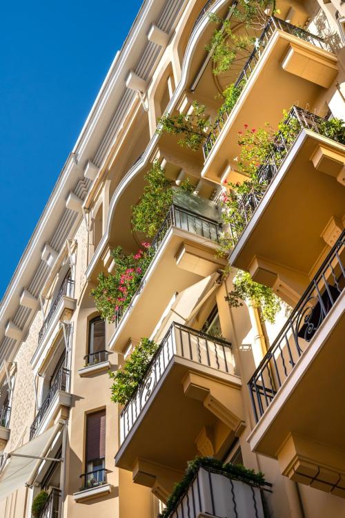 MONTE-CARLO – PALAIS MIRAMARE – 4 PIÈCES RÉNOVÉ AVEC VUE MER