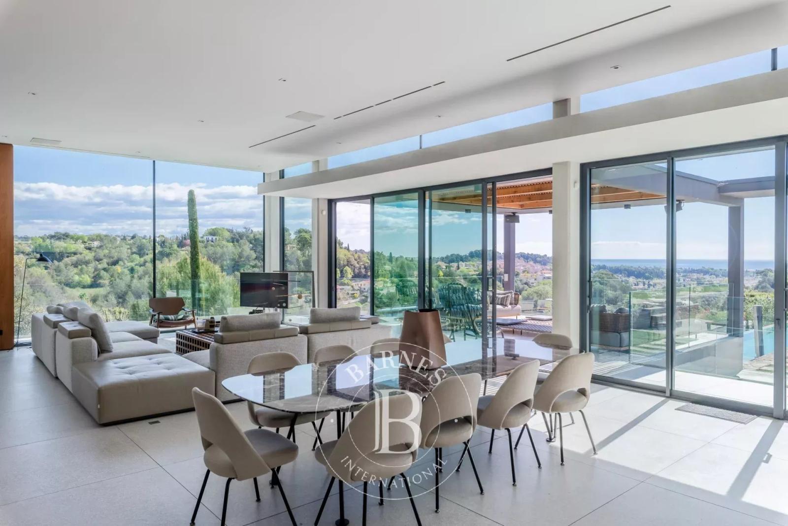 Entre Cannes et Nice - Domaine fermé - Contemporaine d’exception - Vue mer