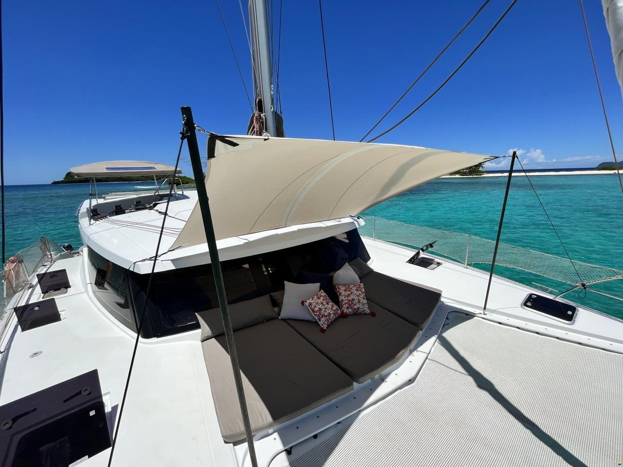 468c4_2016-fountaine-pajot-lucia-40-sail-9423220-20240610085001389-1_xlarge.jpg