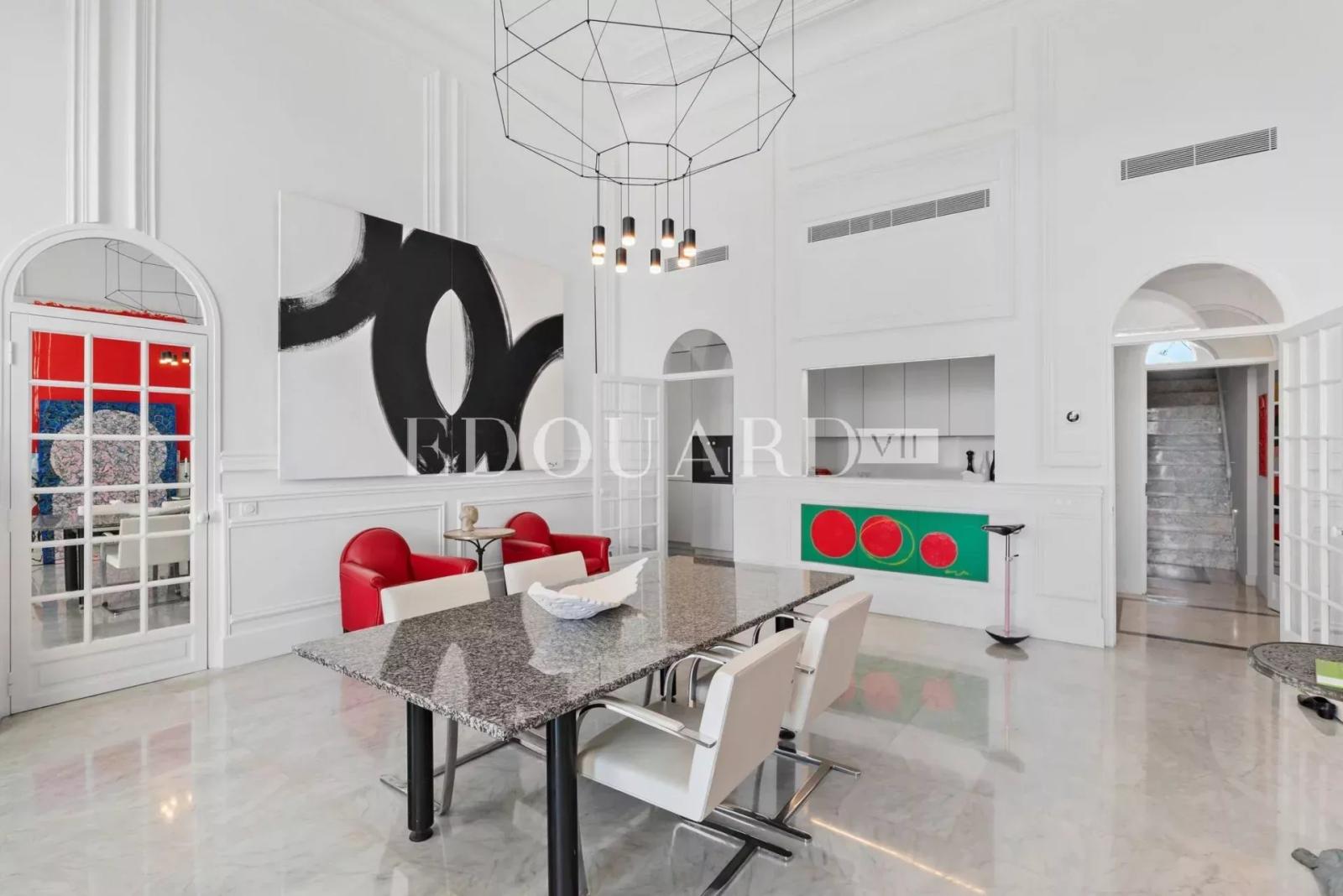 Appartement d'exception dans résidence classée au cœur du prestigieux quartier de Garavan