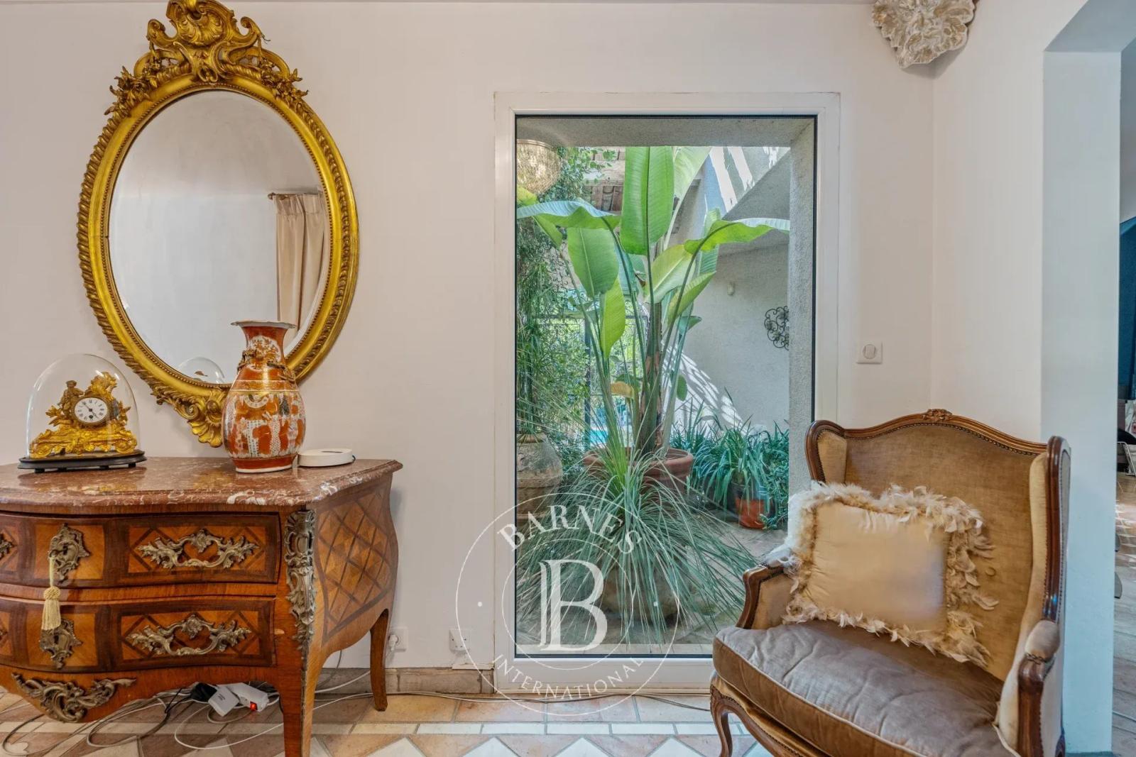 Saint-Paul de Vence – Bastide de charme avec piscine, jardin paysager et 5 chambres