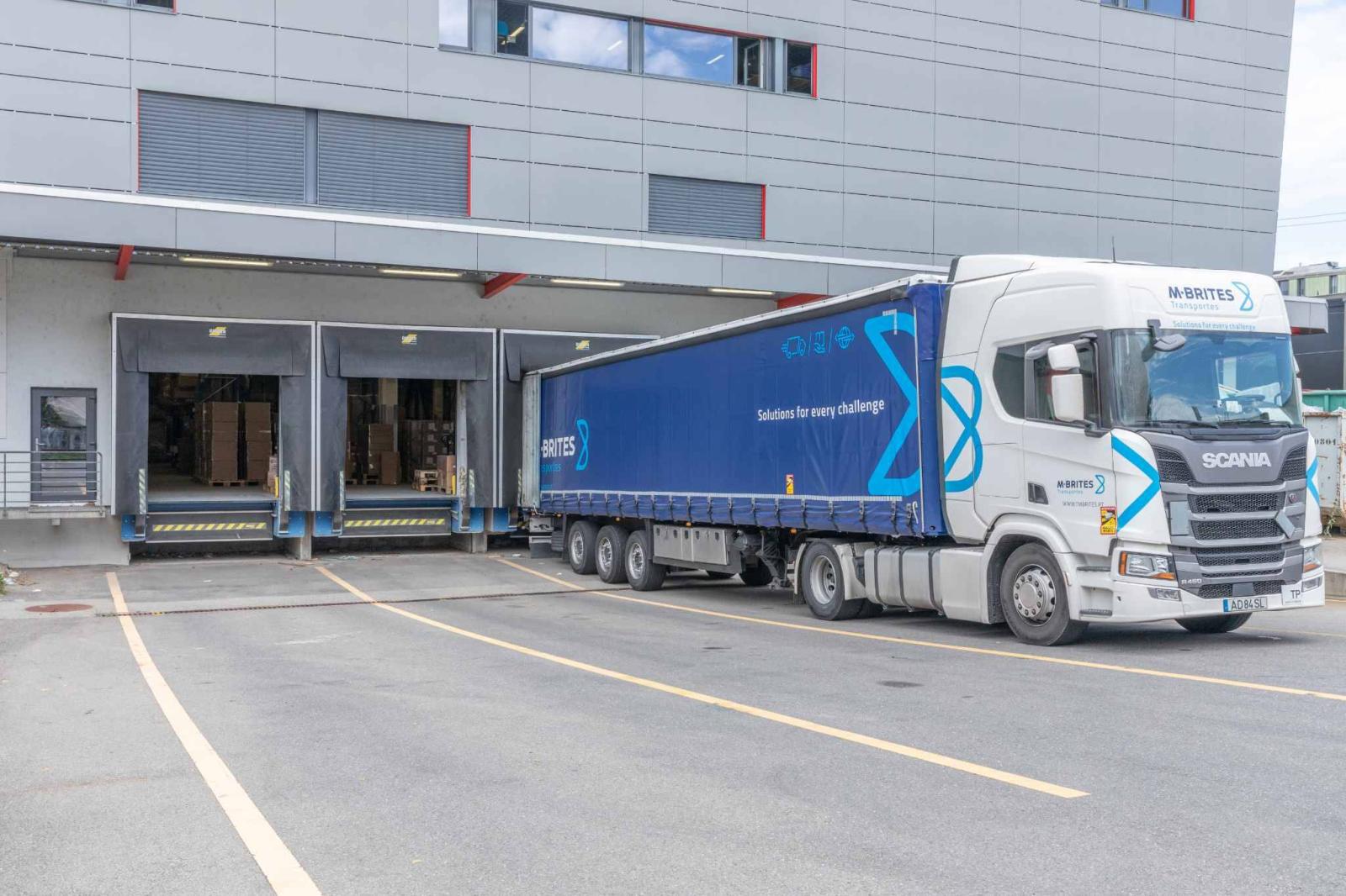 RARE ! Surface de stockage de 389 m² au centre de Genève