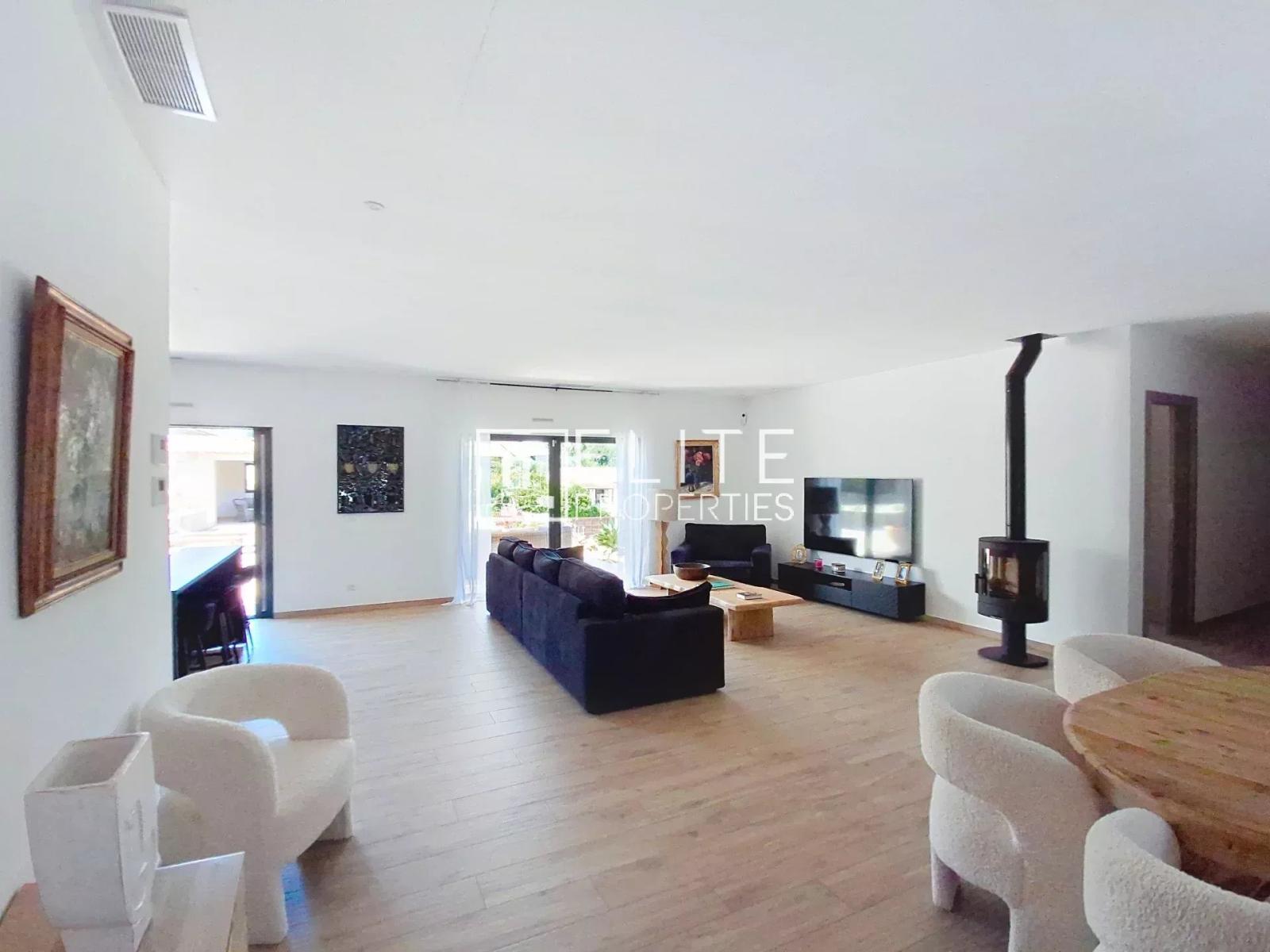 Évasion et raffinement : villa de caractère rénovée