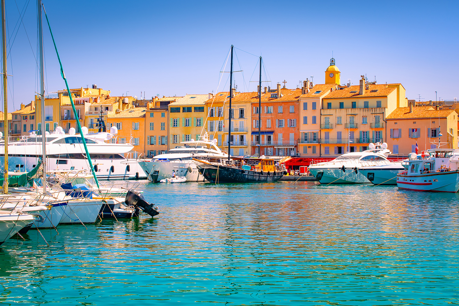 Saint Tropez Bay Property