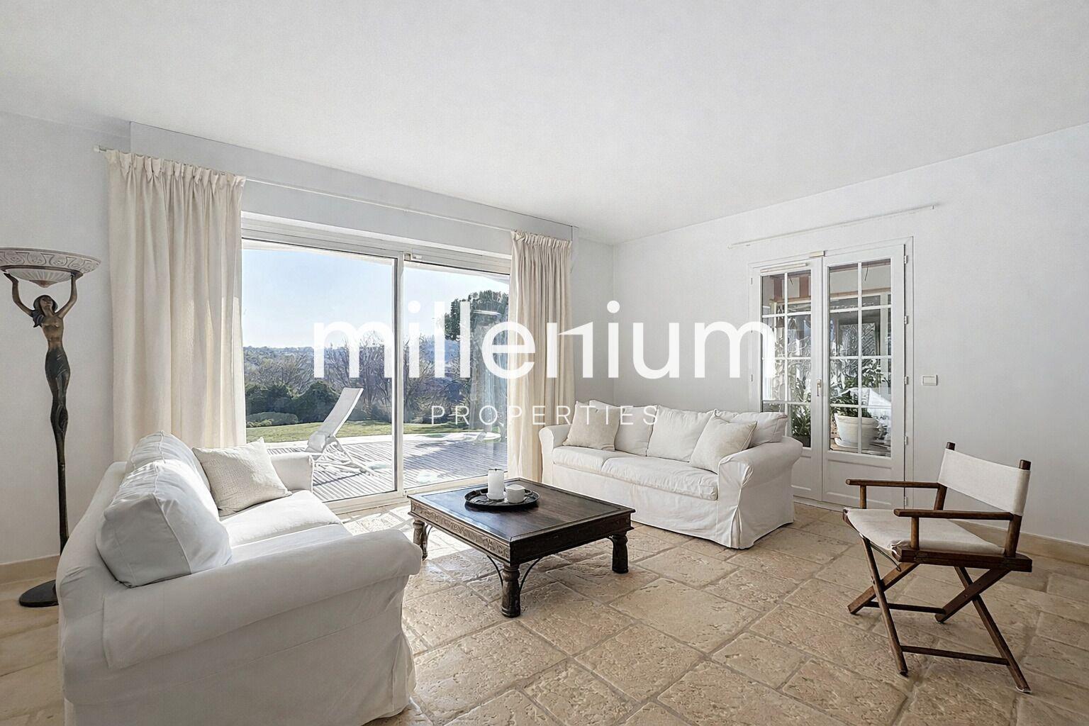 Superbe Villa au calme à proximité immédiate de Genève