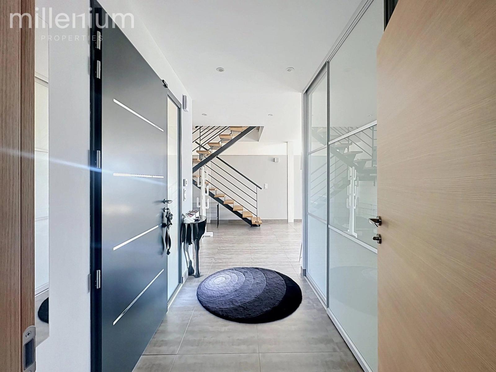 Maison contemporaine avec vue panoramique