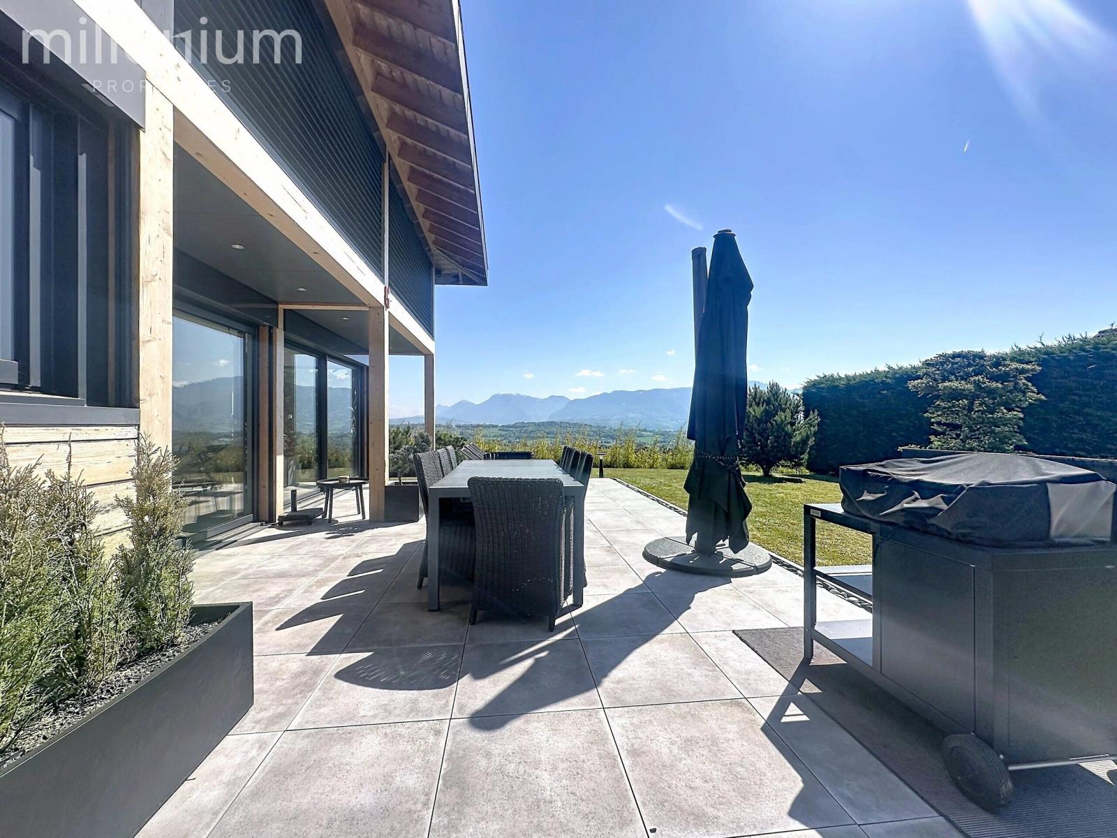 Maison contemporaine avec vue panoramique