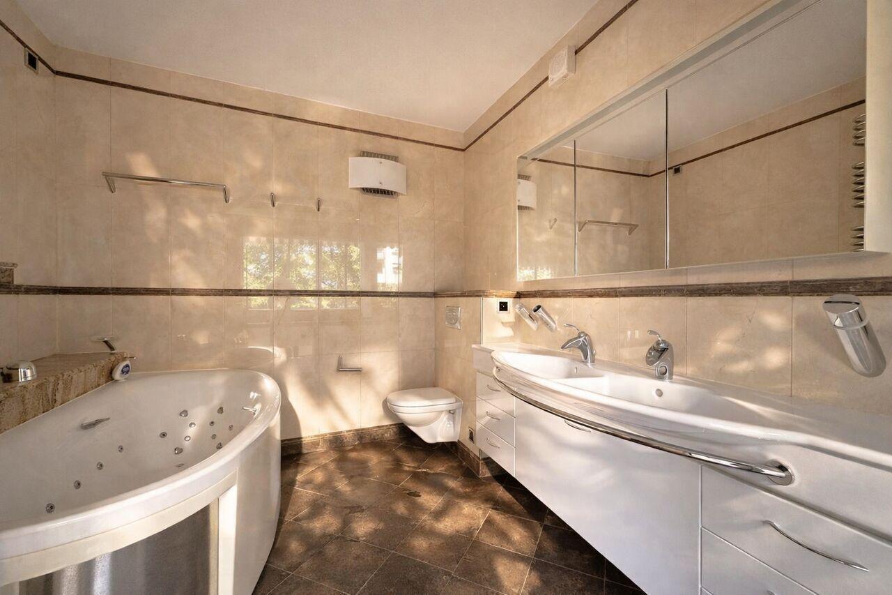 Magnifique appartement avec piscine proche des Organisations internationales