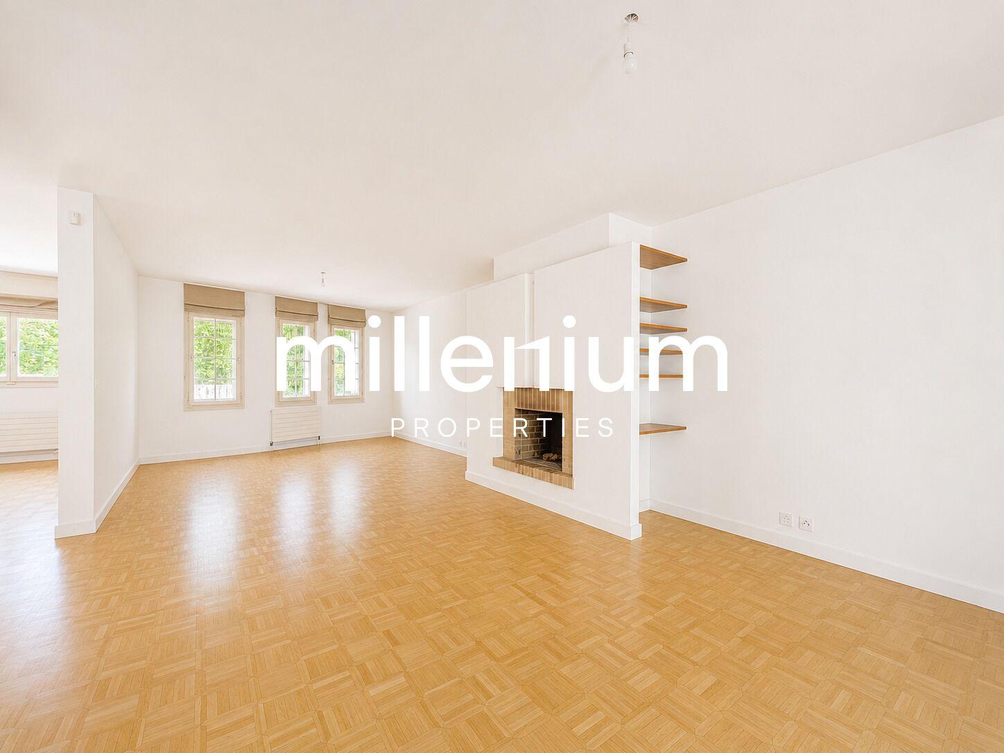 Family villa just a stone's throw from the lake