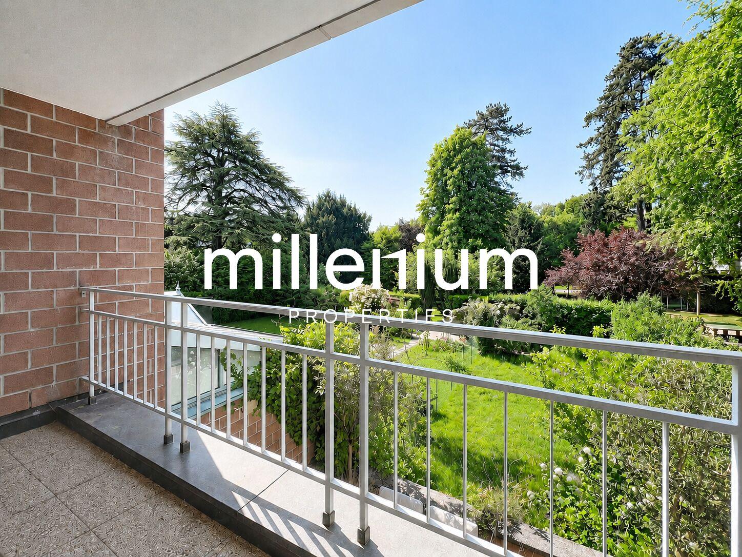 Family villa just a stone's throw from the lake