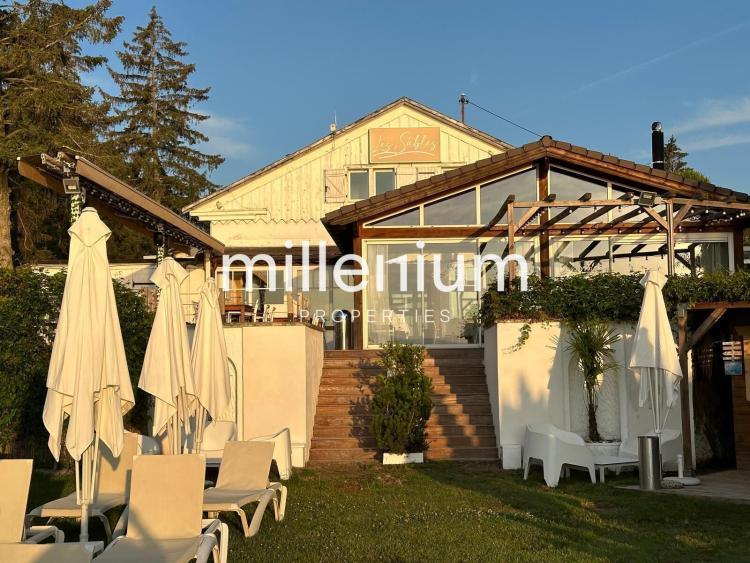 Ensemble immobilier à fort potentiel – Restaurant à Excenevex 