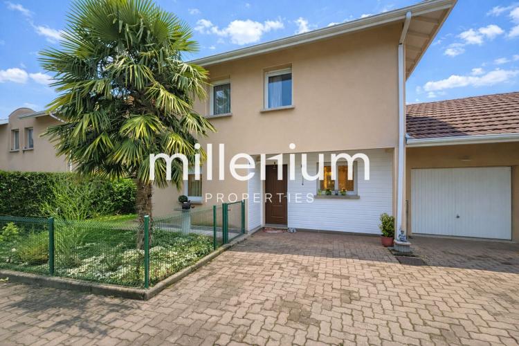 Charmante maison jumelée au cœur de Saint Genis Pouilly