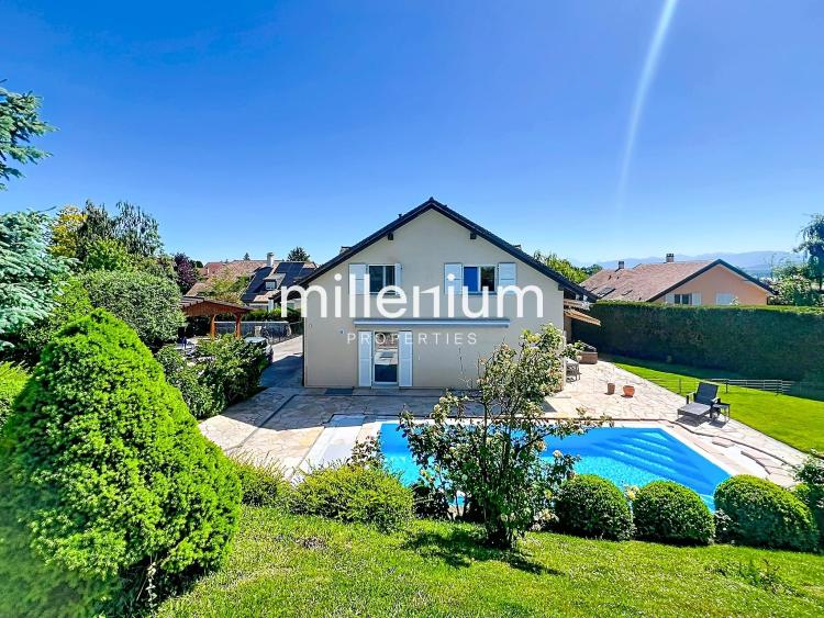 Magnifique villa avec piscine à Crans Près Céligny