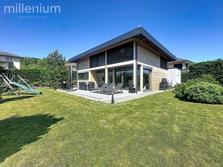 Maison contemporaine avec vue panoramique