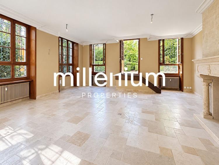 Appartement duplex de charme en rez-de-jardin au Château Barillet —Satigny