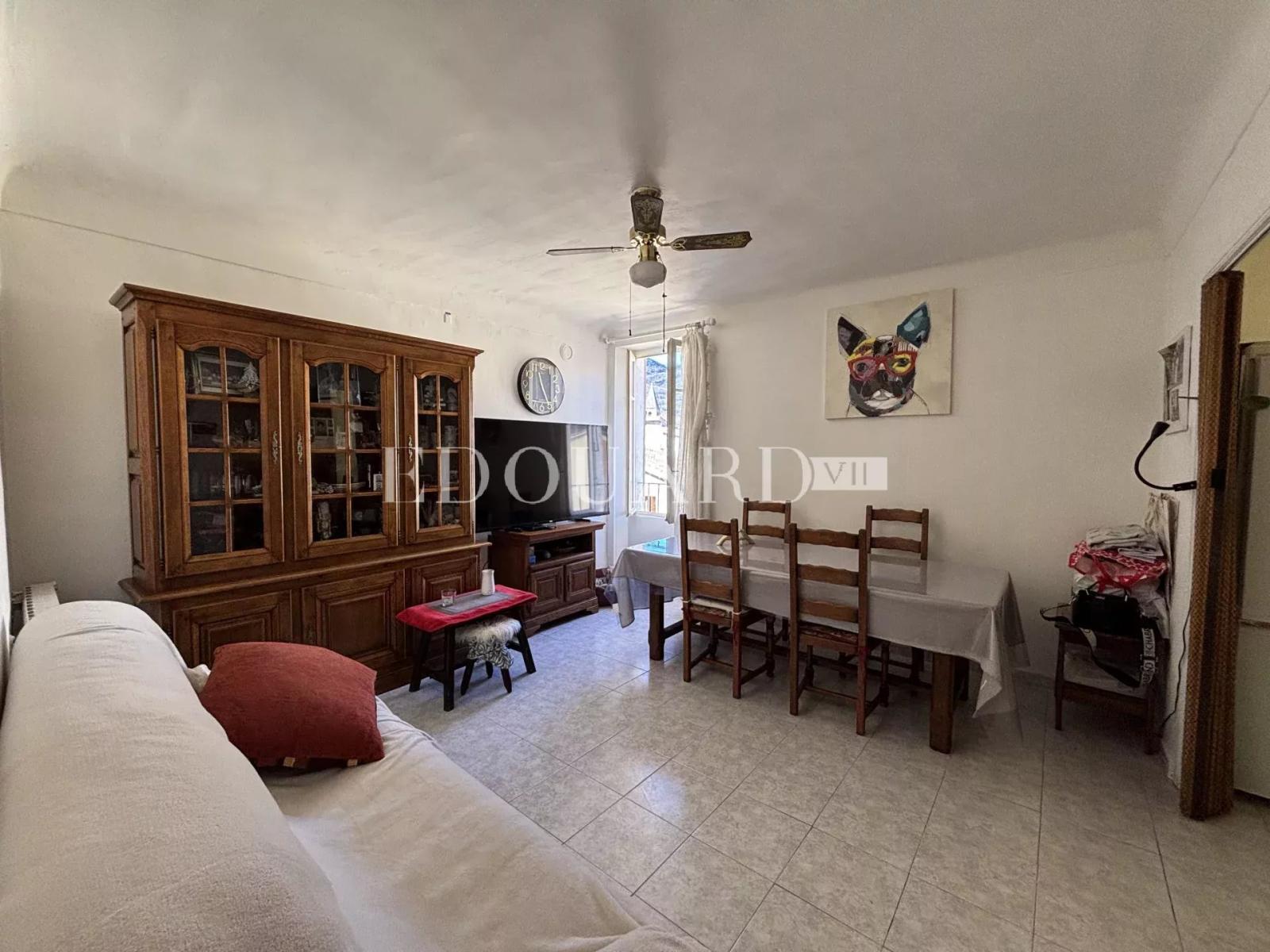 En exclusivité grand trois pièces à vendre, situé au cœur du célèbre village historique de Sospel