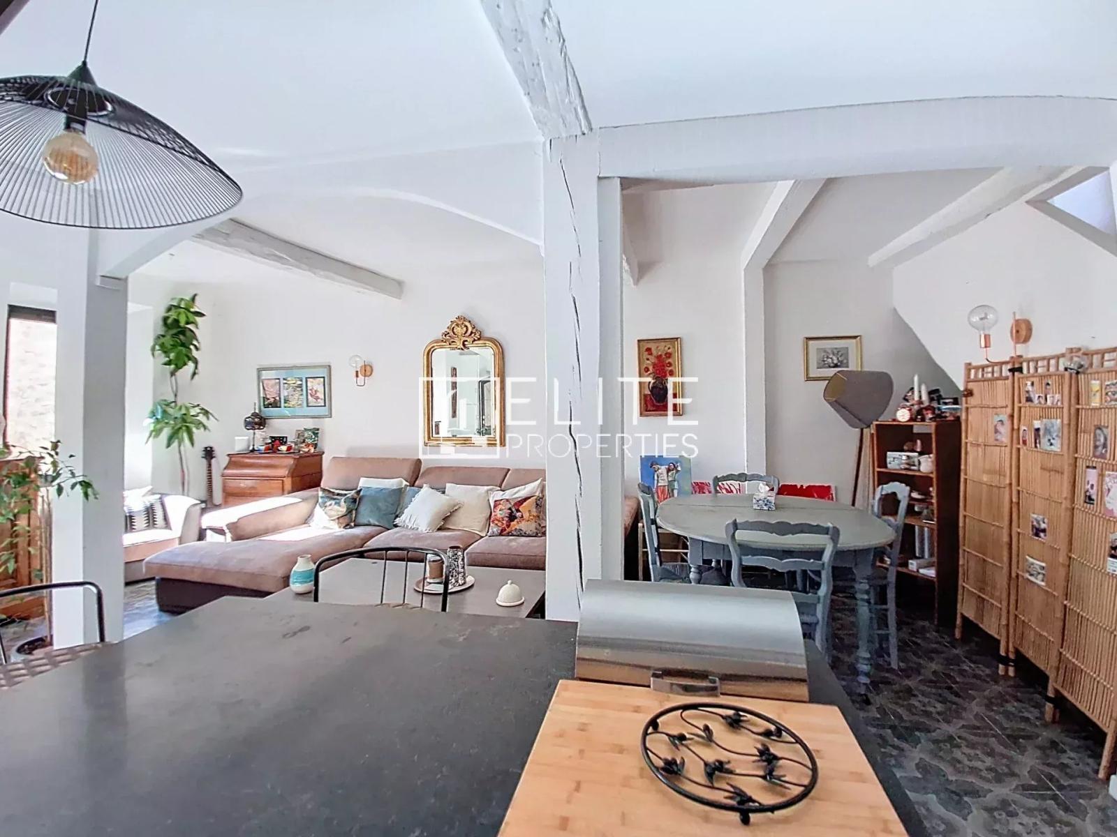 Magagnosc - Maison de village  rénovée -152 m²