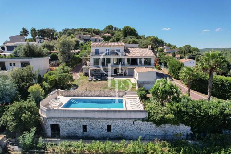 Antibes – Villa avec superbe vue mer