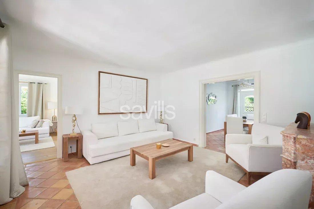 Villa avec piscine dans le centre du village de Saint-Tropez