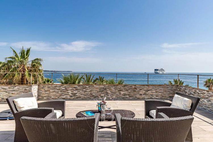 CANNES PLAGES DU MIDI / VIEUX PORT - 5 PIÈCES - PENTHOUSE - VUE MER PANORAMIQUE