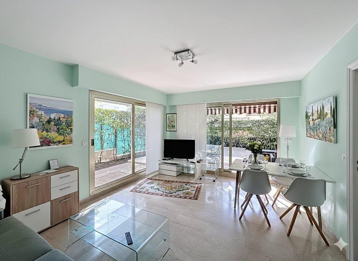 BEAU DEUX PIECES AVEC GRAND JARDIN ET GARAGE